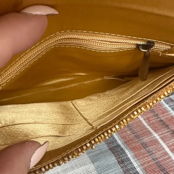 Anthropologie Beaded Goldfinch Clutch NWT - Picture 3 of 3